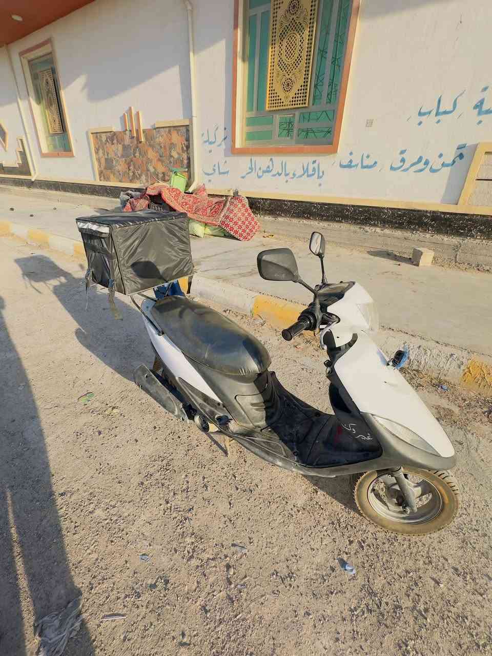 دراجه ماكس عدله بوشه ٤٩ شغاله صلف وهندر من اول نكره سعرها ٥٠٠ الف ناقصه بريك امامي فقط موجود على فيس وهذا رقم واتساب ***********
