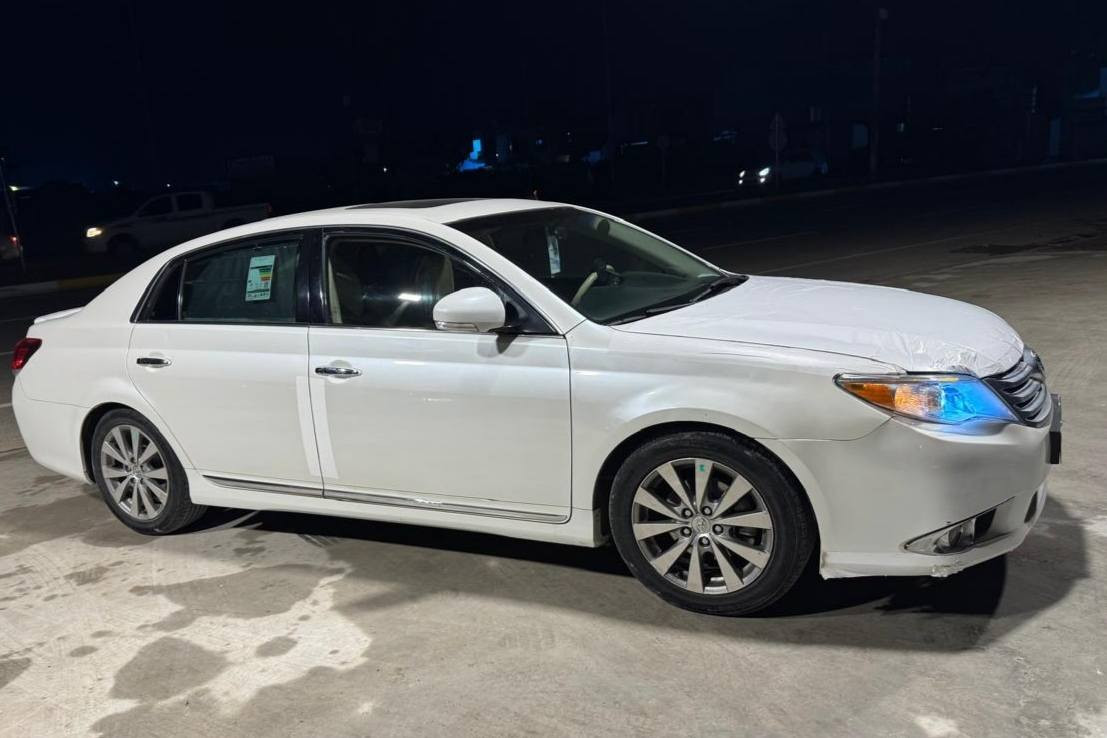 تۆیۆتا ئەڤەلۆن 2011 مانگ 9 بۆیاغ ئەستور خەلیجی 
لیمیتد قەپات مواسەفات 
ناو زەرد
بەسمە
4دەرگا بەسمە
کوشن سارد و گەرم
شەش سیدی
سلایت ئۆتۆ
پەردە
4جام ئۆتۆ
کوشن خەزن 3مۆد
کۆمەڵێ مواسەفاتی تر
سەیارەکە زۆر جوان و پاك ماوتەوە 
کوشنەکانی زۆر جوان و پاك ماوەتەوە بیلادی
ڕوبع بۆنیت ڕوبع چاملغ بۆیاغە
یەك دەرگای پشت سایەق بۆیاغە
سەر هیلال پشتەوە بۆیاغە 
غڕامە بەناو کردن بەشەرت
شوێن هەولێر 

سـعـر : لە کۆمێنت داوابکە ڕاستەوخۆ بۆت دێت 📥 

گێڕ و مەکینە بەشەرت نەکراوەتەوە
هیچ کێشەیەکی تێدا نییە 

ژمارەی خاوەنەکەی 
***********
