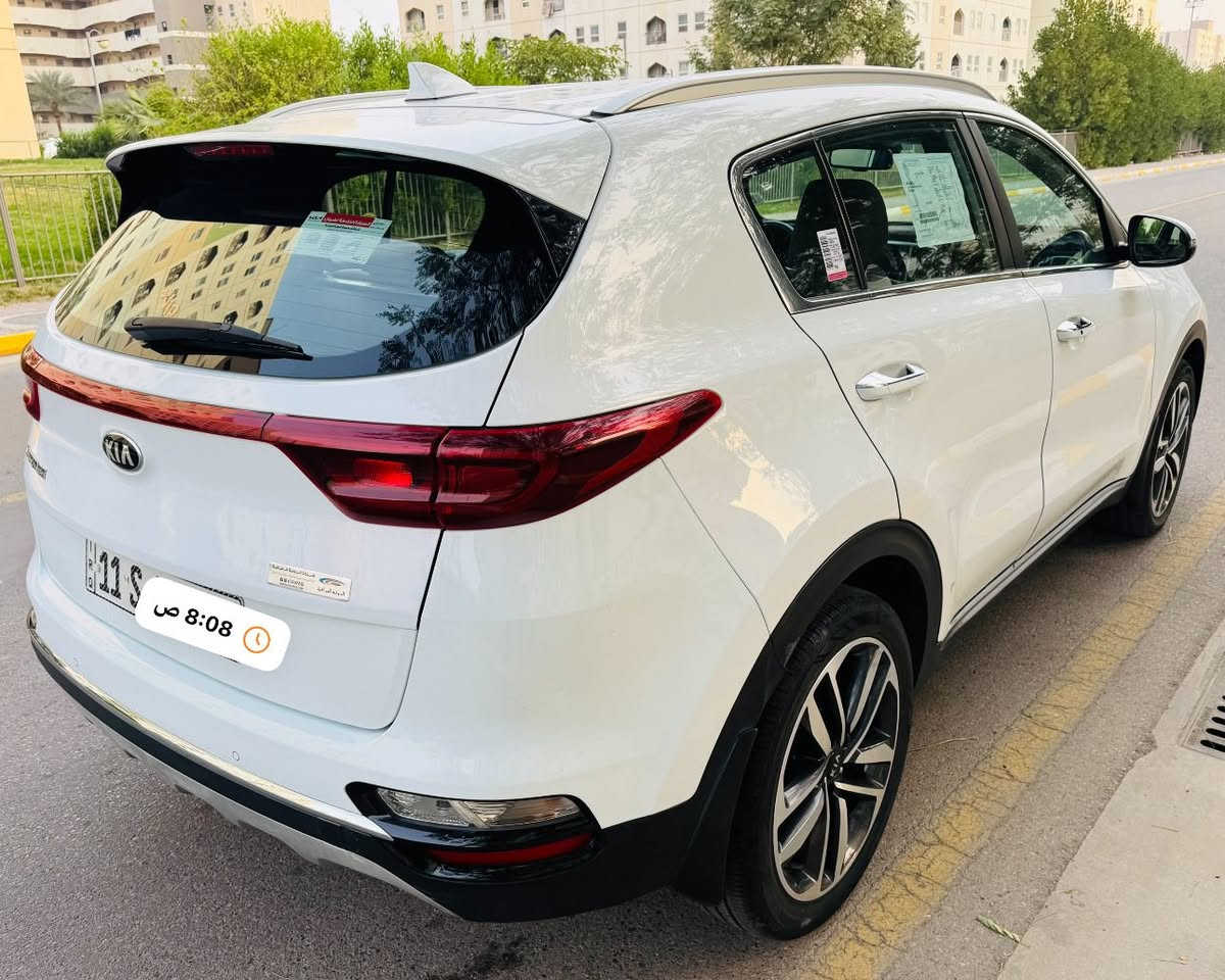 السلام عليكم شباب للبيع كيا سبورتج موديل 2021 وكالة الدولية مكفولة كفاله عامة من الضربه والصبغ والتبديل والبارد ماشية 47 الف 
مواصفاتها ،،بصمه،، وتشغيل عن بعد وترحيب والكراسي الامامية كهرباء شاشة اصلي وكامرة واريل نڤكيشن وحساس امامي وخلفي ولد ابيض ،،وكت مال جيتي ،،وتبريد بيانو وقطعتين تبريد وحساس مطر ومراية اوتو دم ،، وداخل جلد حمصي ،،وبروجكتر  ومحرك 2000 دوش ومري شفط ودبل تحكم ومود درايف ومانع انحدار ورقمها بغداد الجديد وبسمي مشروع وطني ،،وهزة جديدة
مكانها بغداد للاتصال ***********
