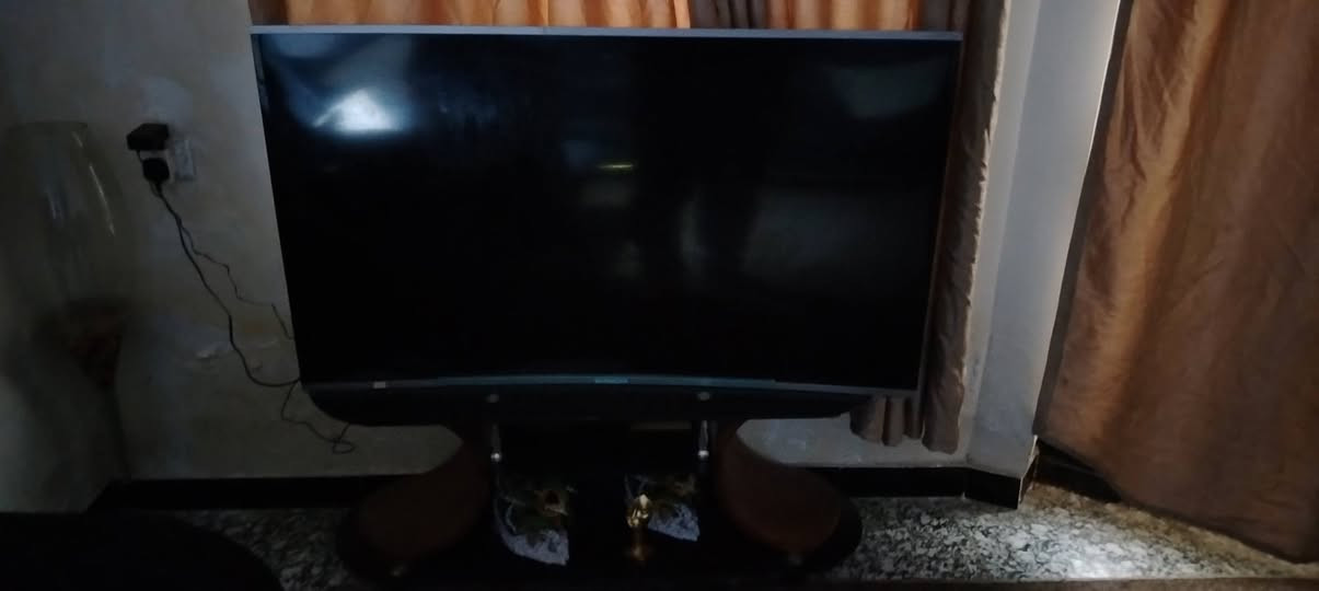 السلام عليكم
تخم ١٠ مقاعد نظيف جدا مع ميز طعام واربع كراسي وبلازمه حجم ٦٠ مقوسه إنترنت
العنوان الدوره البعيثه
مكلف بالنشر الاتصال على الرقم ***********
