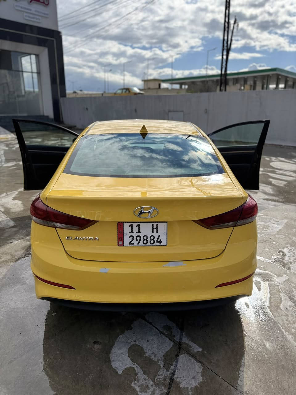 بسم الله
السلام عليكم ‪

للبيع النترا 2017 وارد امريكي رقم بغداد  

حادث فقط بوند بدون داخل بدون ايربك 

فول مواصفات ماعده فتحه سقف

محرك 2000 دوش المرغوب

كير اي تي المرغوب 

اشاير بالمري 

بصمه تشغيل وأبواب 

شاشه وكامرة تحكمات 

كشنات تدفئة مصفره ه‍يئة وغرامات تحويل ثاني يوم

السعر؟ 128 وبيها مجال   
خابر وتدلل
مكان موصل 
تواصل  
***********
***********
