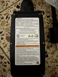 كيبل شحن أصلي مال Toyota Prius تفصيخ وارد، نظيف جداً ومفحوص ✔️ شغال 10...