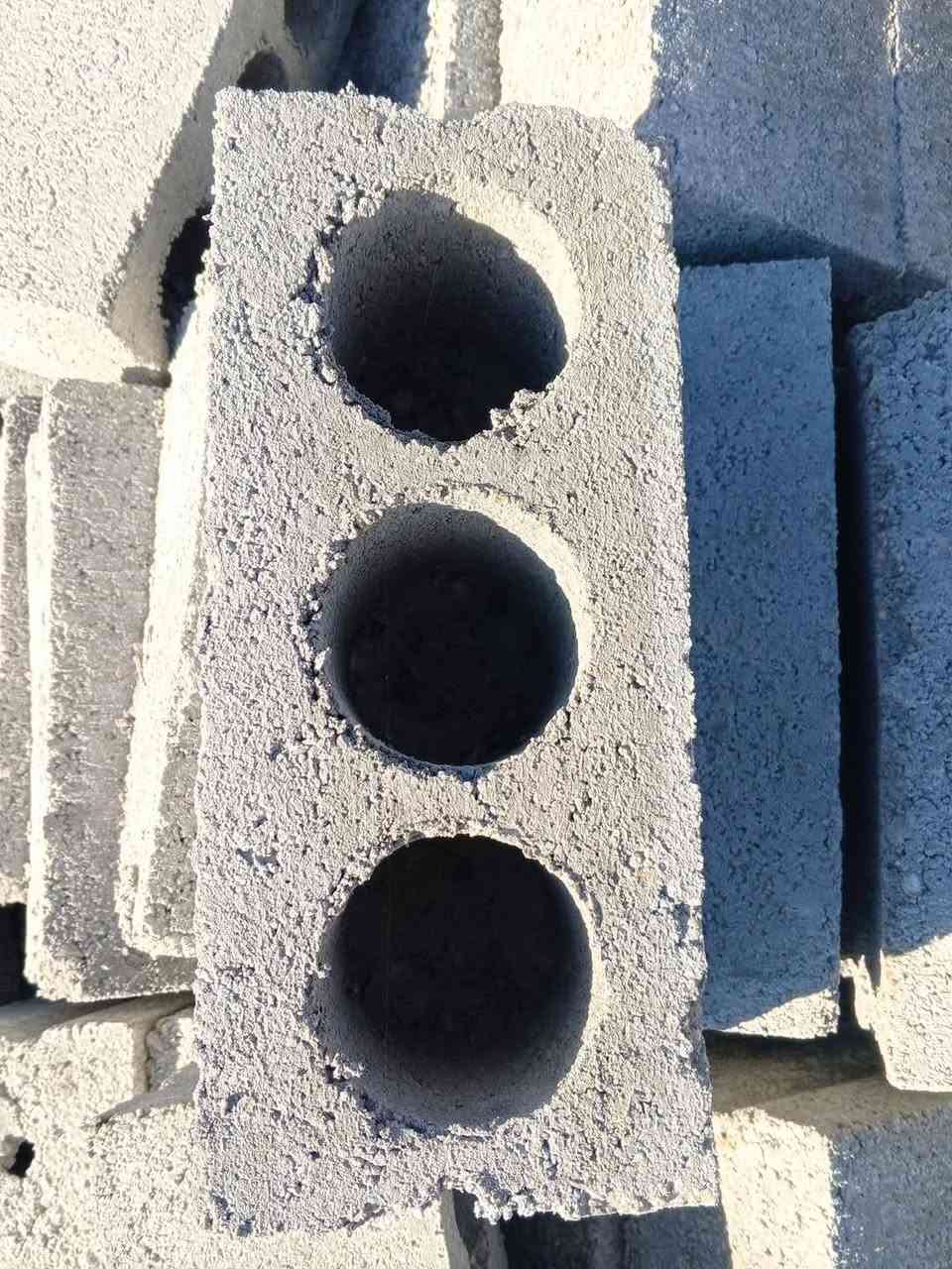 بلوك اسيجه الطول 35 العرض 15 سعر آلاف واصل 600 للاستفسار ،***********8
