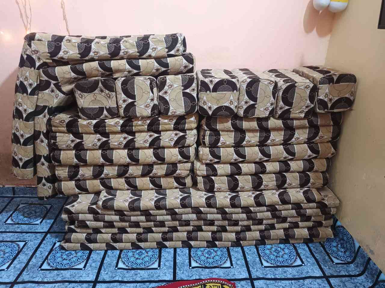 كعده عربيه جديده للبيع السعر 175
وبيها مجال قليل بيع مستعجل عنوان بصره دور الشرطه 
شارع 30 قرب كوفي دخان واتساب ***********

