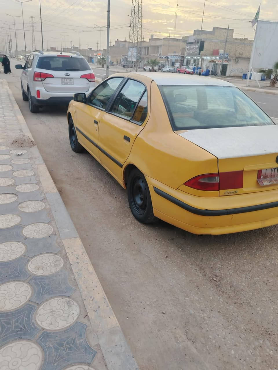 سلام وعليكم للبيع سمند موديل ١٢مكينه اتبخر تبريد شغال عوزه غاز  ومطلوبه ٣٠٠الف هيئه وغرامات راعيه موجود لسنويه صاقطه ١٨ السعر ٢٢مكانه ميسان يم مستشفى البناني ‏‪***********‬‏ اذا مراوس عادي اراوس
