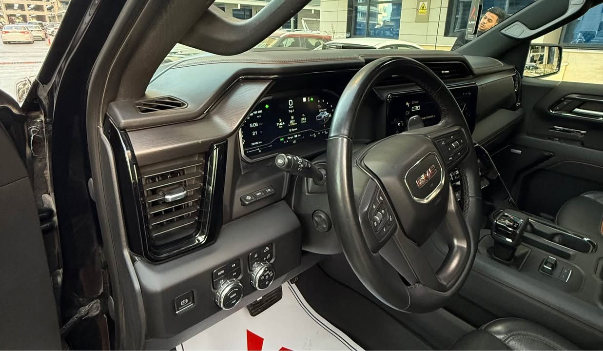 سييرا AT4 بحالة ممتازة جداً ونظيفة استعمال شخصي ✨

🔹 محرك 6.2 لتر V8 قوي
🔹 جير اوتوماتيك 10 سرعات
🔹 دبل (4x4) فئة AT4 أوف رود
🔹 كامرات 360 درجة كاملة 📸
🔹 كشنات جلد تدفئة + تبريد ♨️❄️
🔹 تدفئة ستيرن ♨️
🔹 فتحة سقف بانوراما 🪟
🔹 تشغيل عن بعد 🚗🔑
🔹 شاحن لاسلكي 📱
🔹 نظام صوت BOSE الأصلي 🎵
🔹 شاشة وسطية كبيرة + عدادات ديجيتال
🔹 حساسات أمامية وخلفية
🔶 صبغ باب خلفي سكن 
✨ وغيرها الكثير من المواصفات 

📅 الموديل: 2023
📍 الممشى: 58,000 كم
🚗 السيارة جاهزة وما تحتاج أي مصاريف
مكان السياره بغداد 
لاستفسار الاتصال على الرقم : *********** بغداد, العراق
