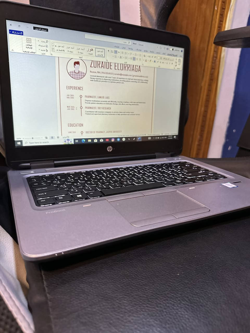 لابتوب HP - أداء قوي وشغل هندسي وألعاب
للبيع جهاز HP بنظافة عالية ومواصفات ممتازة، يجمع بين القوة والسرعة، ومناسب جداً للمصممين والطلاب واللاعبين.

بسعر مناسب (235الف )دينار قفل 

🌟 ليش هذا الجهاز هو الاختيار الصح؟
• 🔋 بطارية قوية: توفر لك شغل من 8 إلى 10 ساعات (حسب الاستخدام)، يعني تخلص يومك بدون ما تشيل هم الشحن.
• ⌨️ كيبورد ضوئي: لوحة مفاتيح مضيئة (Backlit) تساعدك بالشغل بالليل وبإضاءة مريحة جداً.
• 🔌 منافذ حديثة: يحتوي على منفذ Type-C، ومنافذ USB متعددة، وفتحات ربط الشاشات الخارجية (VGA & DisplayPort).
🚀 تشغيل الألعاب والبرامج:
الجهاز مواصفاته قوية وتكدر تشغل عليه:
• الألعاب: يشغل ألعاب مثل PUBG و GTA V وغيرها من الألعاب المشابهة بأداء مستقر.
• البرامج الهندسية: مثالي لبرامج التصميم والرسم الهندسي مثل AutoCAD وبرامج الـ Office والتدريس والعمل المكتبي.
💾 المواصفات الفنية:
• المعالج: Intel Core i5 (الجيل السادس) - أداء سريع ومستقر.
• الذاكرة (RAM): 8GB DDR4 - سرعة ممتازة بمعالجة البيانات.
• التخزين: SSD فائق السرعة - الجهاز يفتح ويشغل البرامج بلحظات.
• الشاشة: 14 بوصة بوضوح ممتاز ومريحة للعين.
✨ ملاحظات:
• الجهاز نظيف جداً وبحالة ممتازة (بدون أي نواقص).
• الملحقات: (شاحن أصلي / حقيبة /).

للتواصل خاص


**إذا كنت صاحب هذا الإعلان وتريد حذفه لأي سبب، رجاءا أرسل رسالة إلى الدعم الفني**