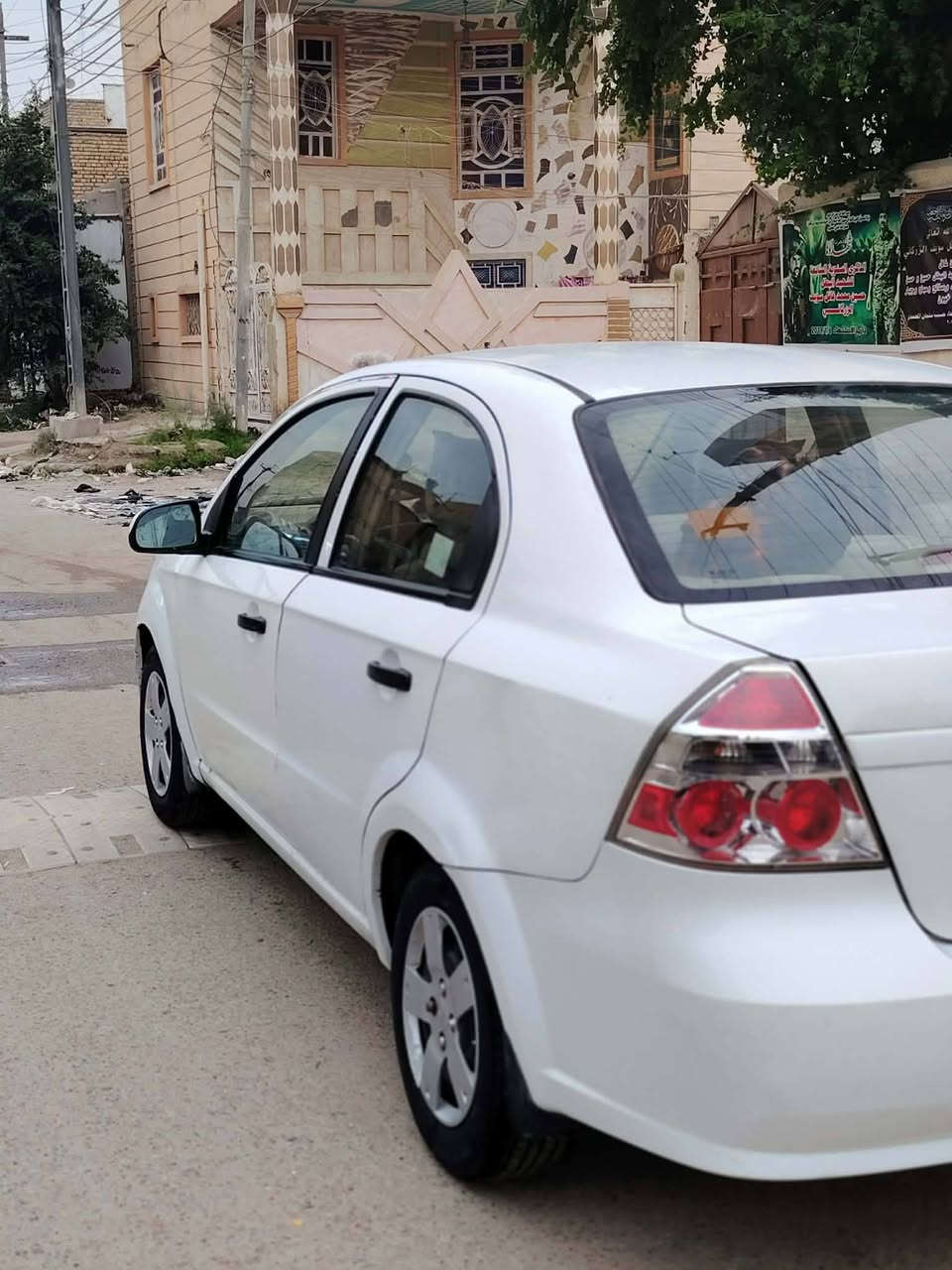 سلام عليكم  افيوا مديل ٢٠١٣سيارة خليجية  مكان سياره  ناصريه  مركز محرك مفتوح مو مسكره سياره جاهزه تخم تاير وحداديه ضررها تبديل جاملغ  ايسر أمامي وجاملاغات الخلفي معمرات بدون اضرار تحويل ثاني يوم السعر ٥٥ بيه مجال ال الرقم ‎***********

