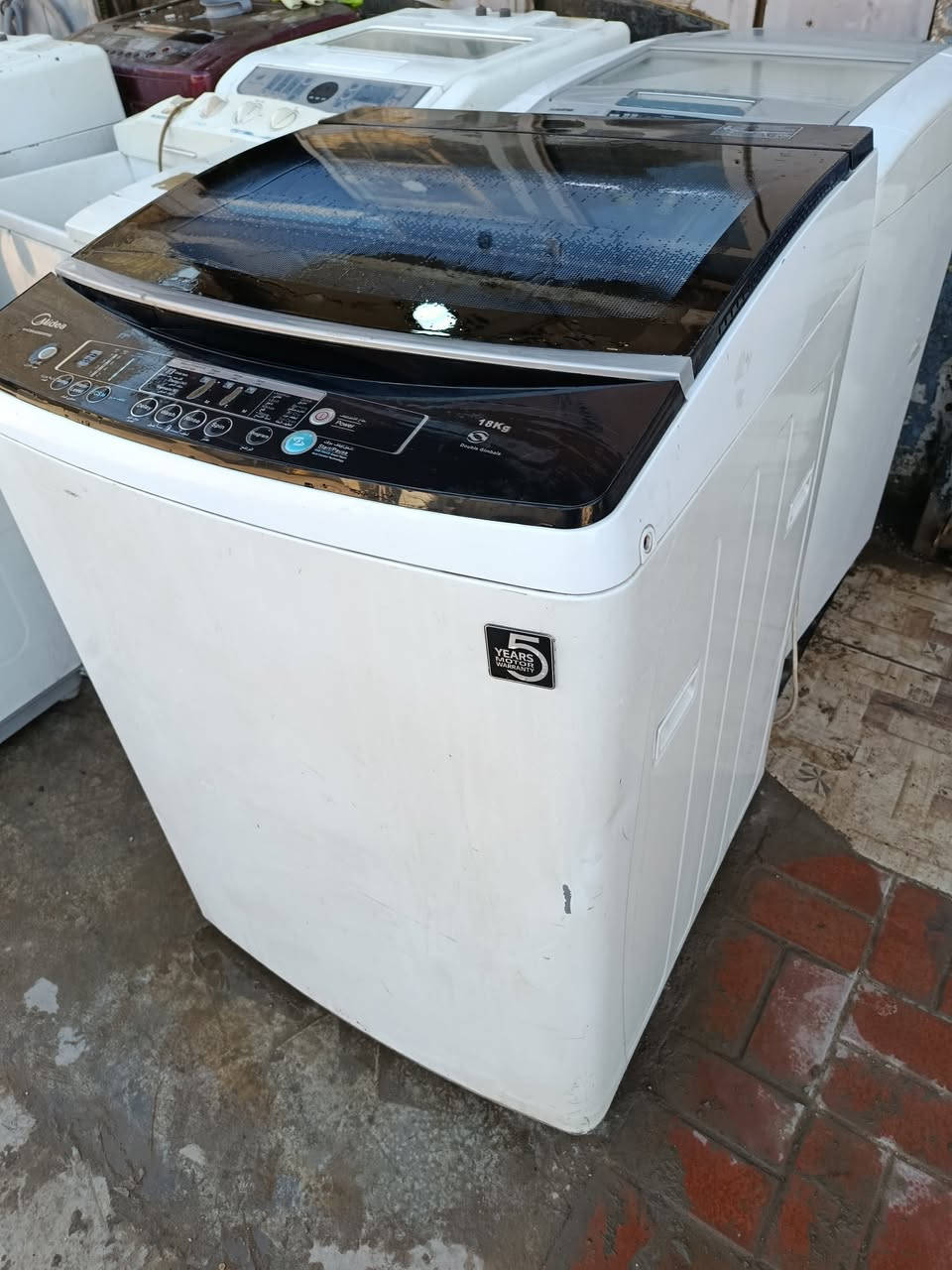 مجموعة غسالات للبيع 
١ غسالة أوتوماتيك عملاقة حجم ١٨ كيلو تغسل بطانيات عالبلاد و ضمان 
ب ١٧٥ 
٢ غسالة أوتوماتيك كبيرة حجم ١٦
كيلو نوع الجي عالبلاد و ضمان ب
١٧٥
٣ غسالة حوضين سامسونج أصلية 
حجم ١٣ عالبلاد و ضمان ب ٨٥
٤ غسالة أوتوماتيك الجي عالبلاد ب ١٢٥
حجم ٨ كيلو 
٥ غسالة أوتوماتيك سامسونج عالبلاد حجم ٨ كيلو ب ١٢٥
***********
توصيل مجانا داخل بغداد 
بغداد دورة المهدية الاولى عبدالعزيز للغسالات
