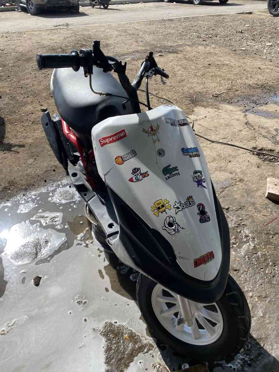 سلام عليكم شباب ماكس قجمه بيه مكينه 55هاون تجفيت جديد وبيه صالنصه ويل وتايرات جددد دراجه حلوه سعره 250وبيه مجال قليل مستعجل عله بيعته مكانه بغداد شعب أو طالبيه رقم ***********
