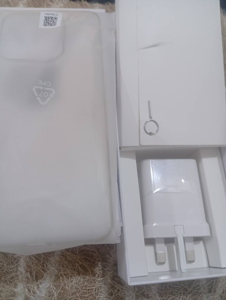 سلام عليكم عندي هونر x7d جهاز اخو جديد بعده بلزكه مال شركه مفتوح صارله 5 ايام من كارتونه 256 ذاكره السعر 150 الف مكاني حي الاعلام تقاطع درويش 
*********** بغداد, العراق
