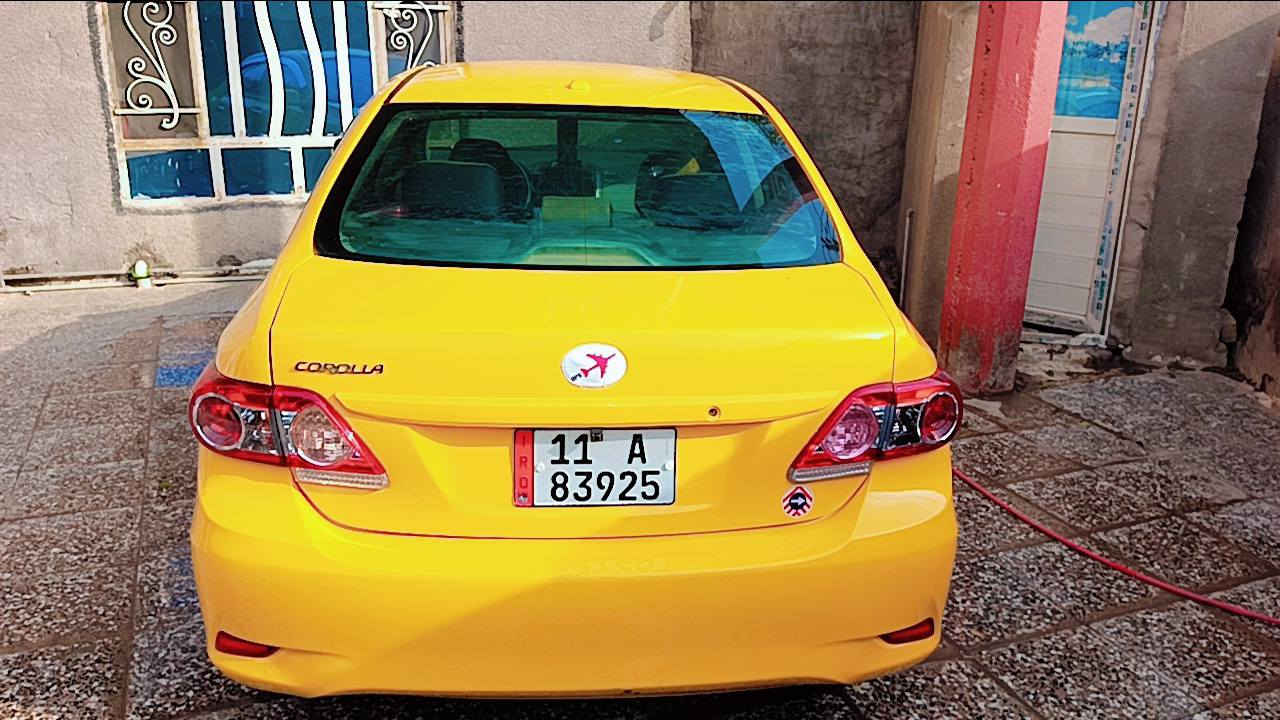 من رخصة الادمنيه 
كورلا موديل 2009 محدثه بالكامل 13 معمره ومصبوغه جديد مابيها نقص كير كفاله مكينه مال 2019  مدوشمه بالكامل ارضيه وكشنات وسفاريات احدثها جاملغ وباب سائق امبدلات فقط بدون دواخل السياره مصفره هيئه وغرامات ورقم انكليزي باسمي تحويل ثاني يوم سعرها 90 وبيها مجال بسيط شباب ذاكر كلشي شراي يخابر فقط *********** مكانها بغداد مدخل المدائن
