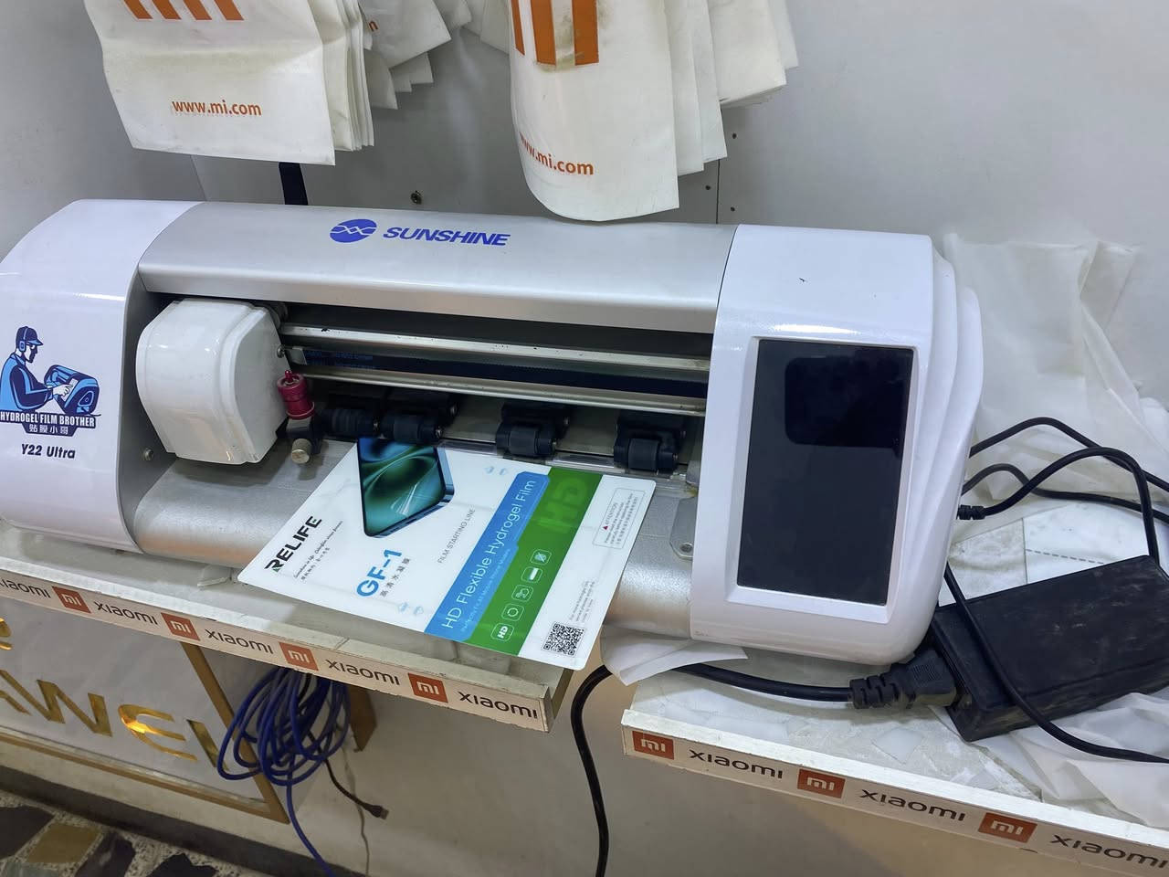 السلام عليكم محل للبيع الغراض كلهة مصورة ٦ فاترينات عاموديات و٢ تعليك انارة وجام كاملات وكل انضاف وجهاز رصيد وجهاز مال لواسق مال انور ابل وجهاز مال استنساخ وحاسبة وبلازمة ووهاي غراض بعد موقع المحل الشعب حي اور مجاور مثلجات السويقي اي استفسار اتفضل خاص او اتصل رقمي***********
