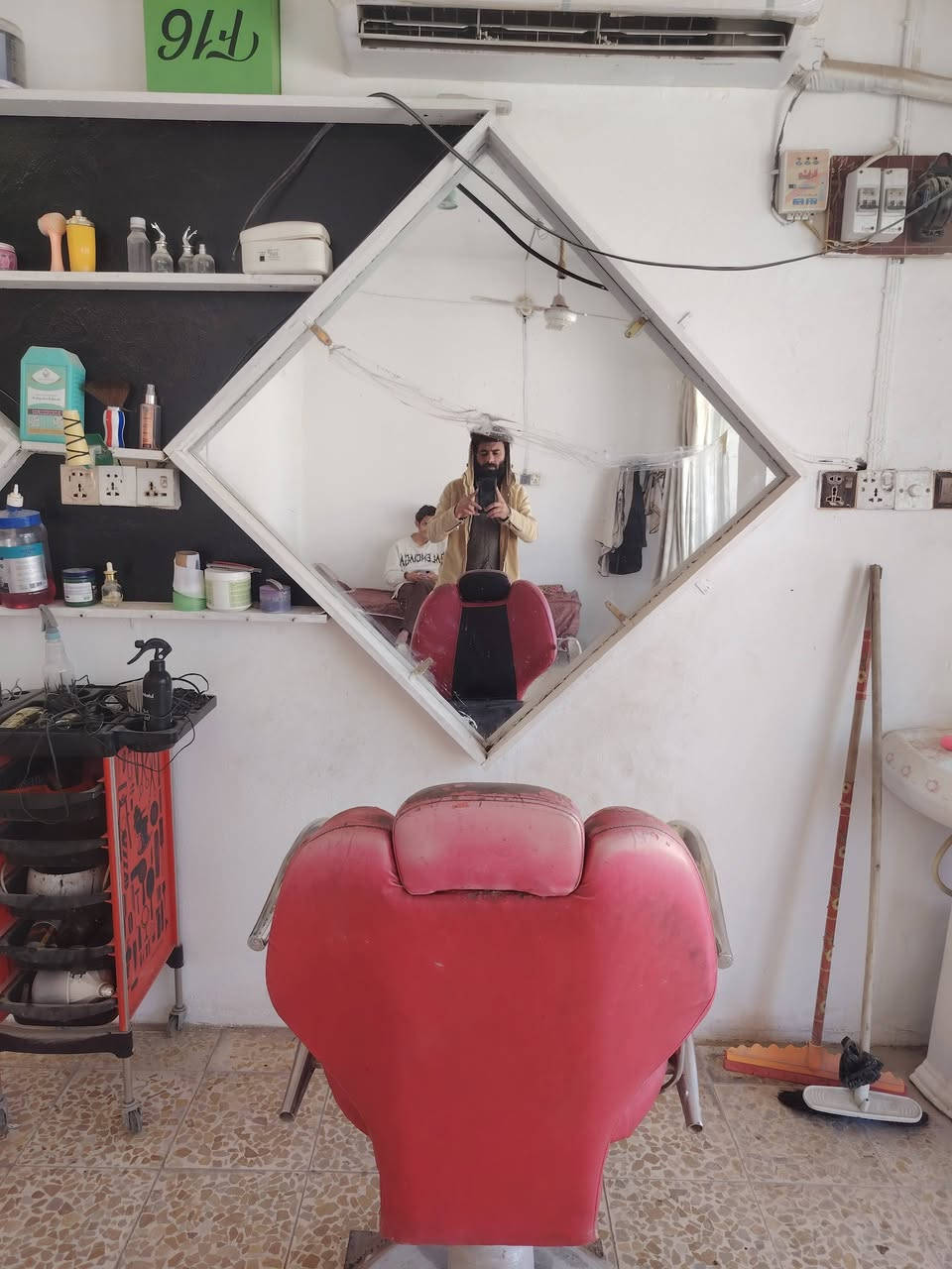 سلام عليكم سبلت طن ونص جديد وجام سلايت مال محلين طبك وبيه مجال قليل
للاستفسار ***********
السعر /900000الف
