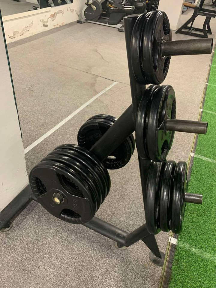 السلام عليكم شباب عندي هاي الأجهزة  رايد  ابو سياره  يجيبهن من اسليمانيه البعقوبه  انطي كروه ملاحظه حماله الاقراص فارغه بدون اوزان  الغراظ  شفتات 8 مصطبه كرسي وحماله اقارص وحماله شفتات هاي الغراض الي بلصور ***********
