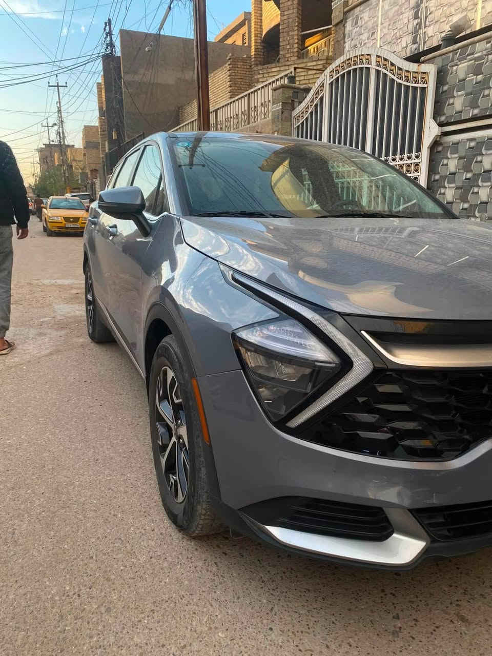 سبورتج موديل 2023 لون رصاصي
بصمه 
كرسي كهرباء-كشنات جلد 
تدفئة بالكشن
بدون ايرباك
بدون تبديل
سياره حادثه بس مكان الرقم الامامي بلدعاميه ومصلح نفسه
يعني كلين بدون ضربة 
مكفوله من كلشي
رقم بغداد باسمي شرط التحويل 
سياره جاهزه من كلشي اي نقص مابيه 
محرك 2.5 ماشيه 80
السعر 215 وبيه مجال للشراي 
مكان السياره بغداد البلديات
***********
