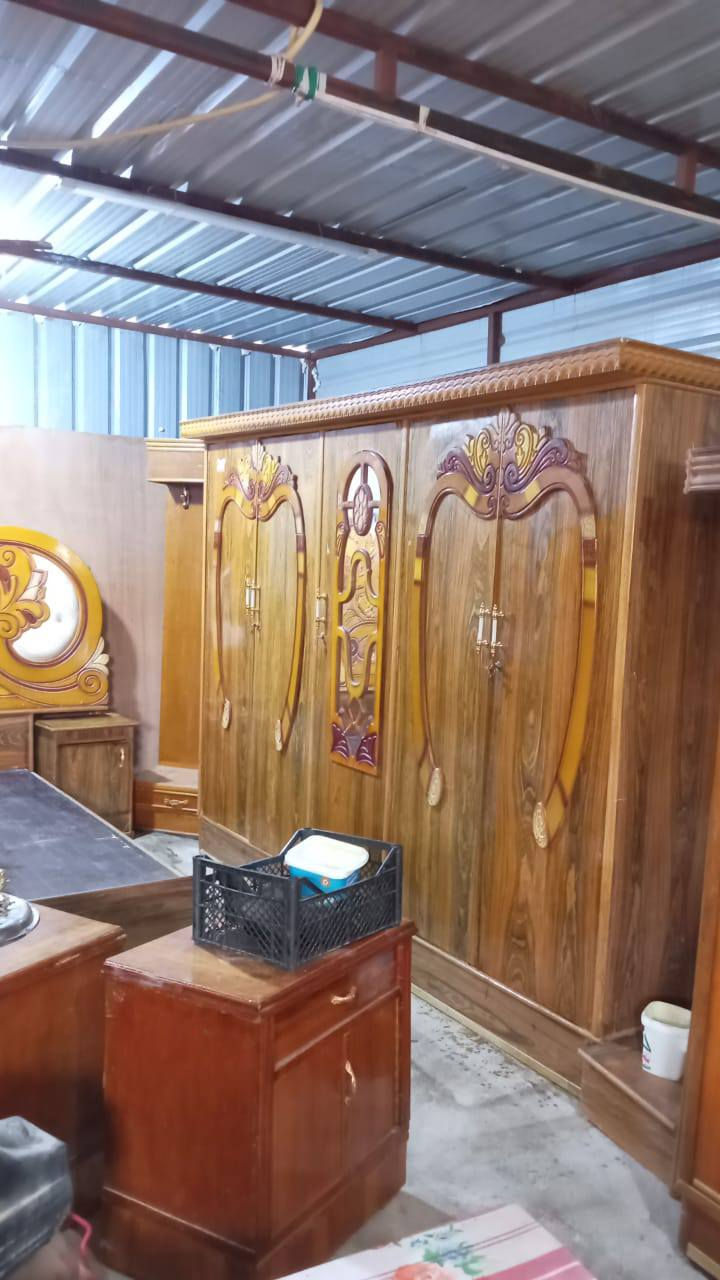 سلام عليكم غرفة نوم البيع سعر 350اتصل على رقم ***********
