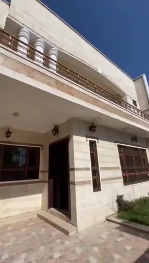 خـــانی بـو فروتنێ جھ KRO
#العربیه بیت للبیع في دهوك KRO

#مساحە 200متر
#واجهە جنوب
#عــــدد 2طـابق
#سعر 14دفتر و95ورقـە مجال

#الاتصال☏پـەیوەندی
***********
