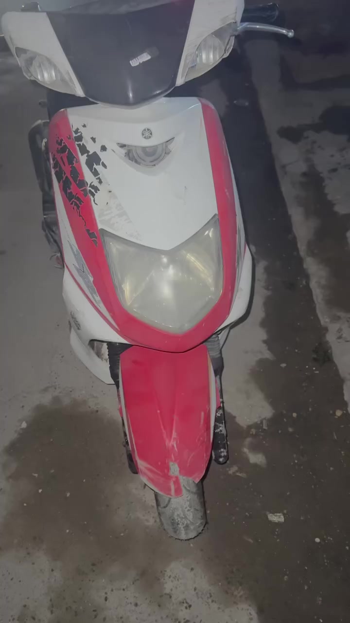 سلام عليكم للبيع سكنس 140 كابريتر بيه نقص كفرات الدراجه تشتغل ابيع كوم حديد السعر ١٧٥ وبيه مجال *********** عنواني الشعب
