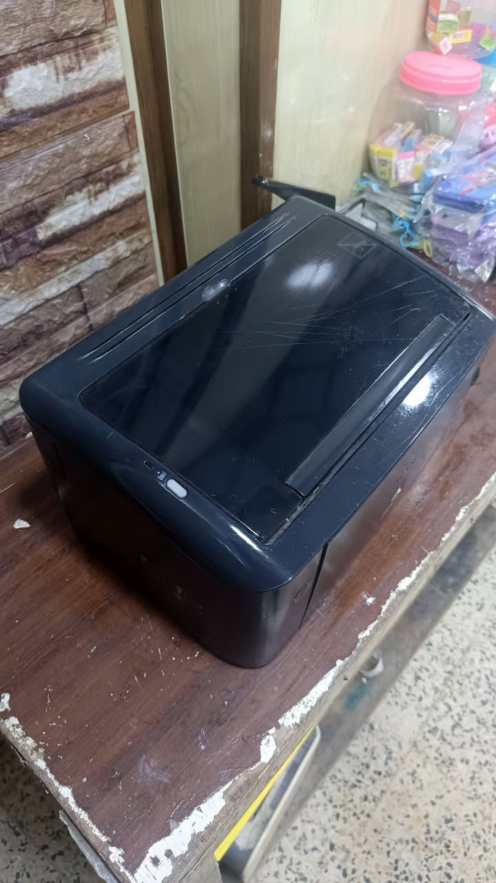 طابعة كانون ليزري ابيض و اسود للبيع العدد 2 
للتواصل واتساب:***********

