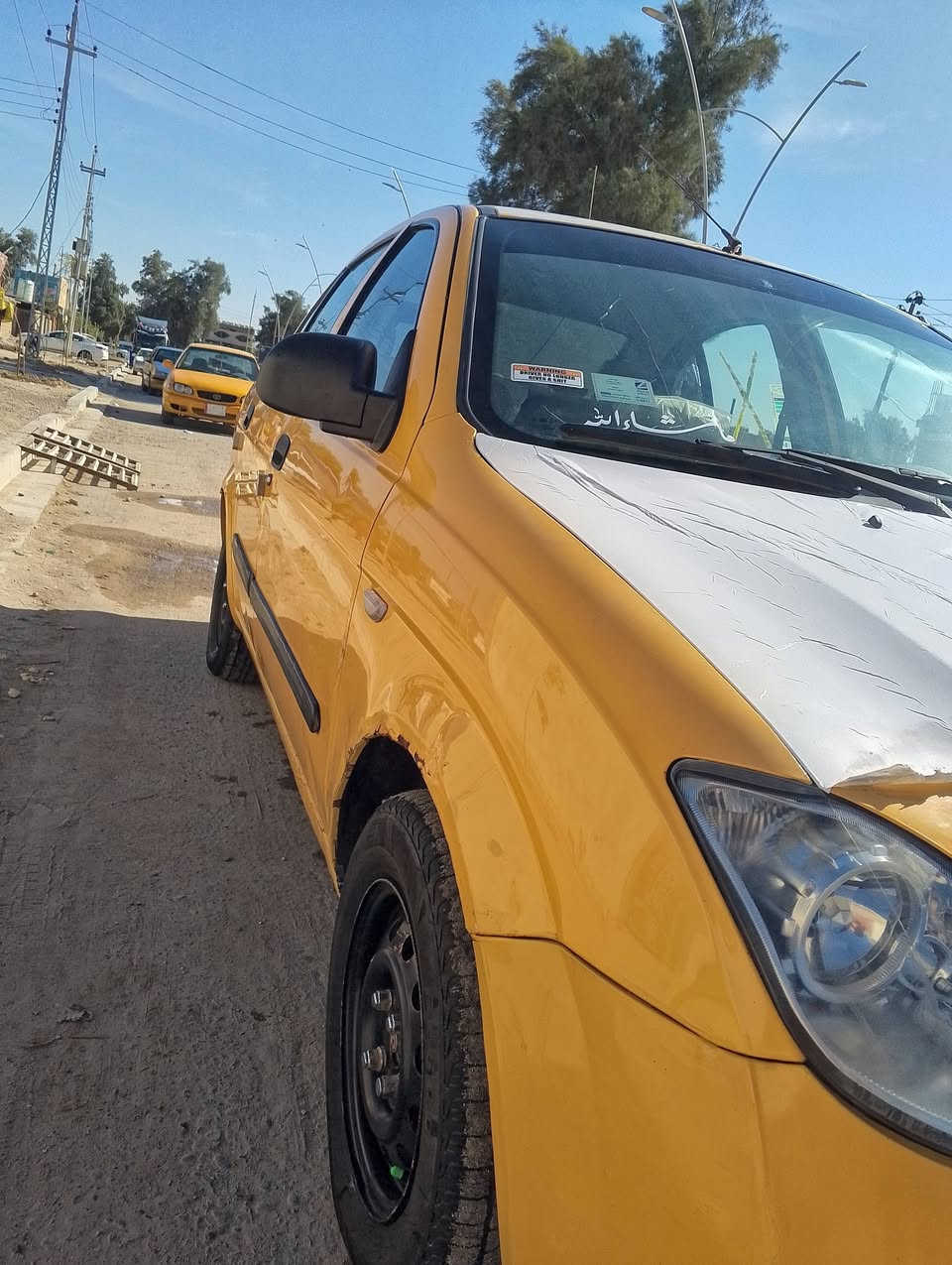 السلام عليكم طيبه 2015 كفاله ضربه وتبديل فقط الدوس مرشوشات وبيها دحجه بسيطه بلمدكر وبلباب شوي فقط جاهزه للاخير مكينه كير حداده تبريد راعيها صديقي يريد تحويل السعر 37 وبيها مجال مكاني الزبير ***********
