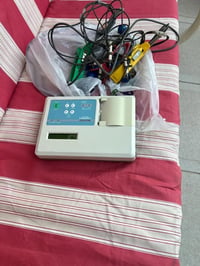جهاز تخطيط القلب • ECG • جهاز طبي • معدات طبية • قياس القلب • مراقبة ا...