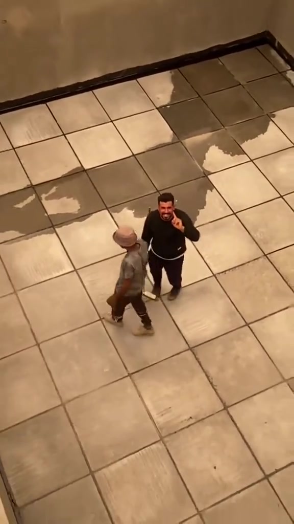 ينرفض العمل اذا كان غير مطابق للصور 👍🙂 
قادرين على تسطيح البنايات كافة بكوادر مختصة كل المواد مضمونة درجة اولى ومتوفرة لدينا حسب الطلب (شتايكر -ماستك -فلانكوت -زفت -زميج-نايلون-فلين-فوم)
تطبيك السطوح 
اعادات ماستك 
تصليح السطوح 
بأسعار جيدة

للاستفسار مراسلة الصفحة او الاتصال ***********

