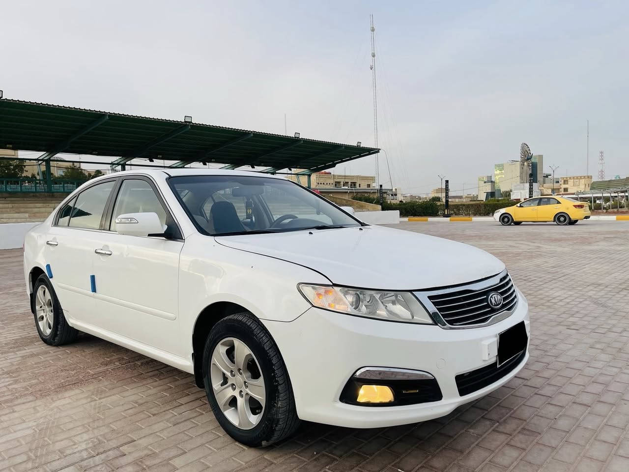 السلام عليكم كيا اوبتيما 2009خليجي بسمي مداور  ثاني يوم بيه قطعتين رش بدون اي ضرر عابر والباقي مكفوله مكينه كير حداديه تبريد تخم تاير ما ناقصه شي موصفات تحكم استيرن جهتين فتحه سقف مري شفط شاير بل مري  5ويل كب  خمس تجاوي بلاجكتور سياره جديده بمعنى الكلمه  ماشيه 200حقيقي سعر 119وبيه مجال لاستفسار ***********مكان السماوه المركز
