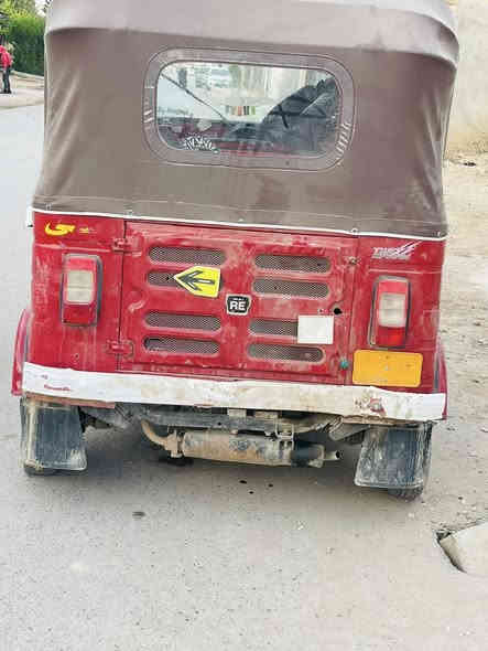 سلام عليكم تكتك باجاج موديل ١٨تكتك خير من الله  تكتكً ليوم طلعت منً تجفيت.   سعر ٣٧٠٠ وبيه مجال حك جيه ورق لمصطفئ هاذ رقم تصال ***********
