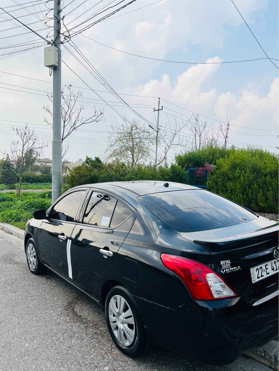 Nissan versa 2016
گێر تۆماتیک 
یەدە نیکل 
سوکان ڤۆلیۆم 
دەبل گێچ -- تحدید سرعة 
٣ پارچەی بۆیاغە،  یەک  پەڵەیەک ساردی هەیە 
پێشی کەپسە ، پشتی جەمپەکی هەیە شانسی و ناو حەوز و هەمووی بە شەرت 
بەردی گزۆز بە شەرت 
گێر و مەکینە بە شەرت 
ساردی و گەرمی بە شەرت 
ژینگەو ريگاو بانی نوێیە 
***********
نرخی ٩٢ مەجالەکی زۆر کەم أربيل, العراق
