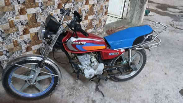 البيع 5كير سيفان موديل 2020 دراجه كلشي بيها جديد تعمير جديد ناقصه بس كهربائي يضبطها السعر 350فقط مكان تاجيات ***********
