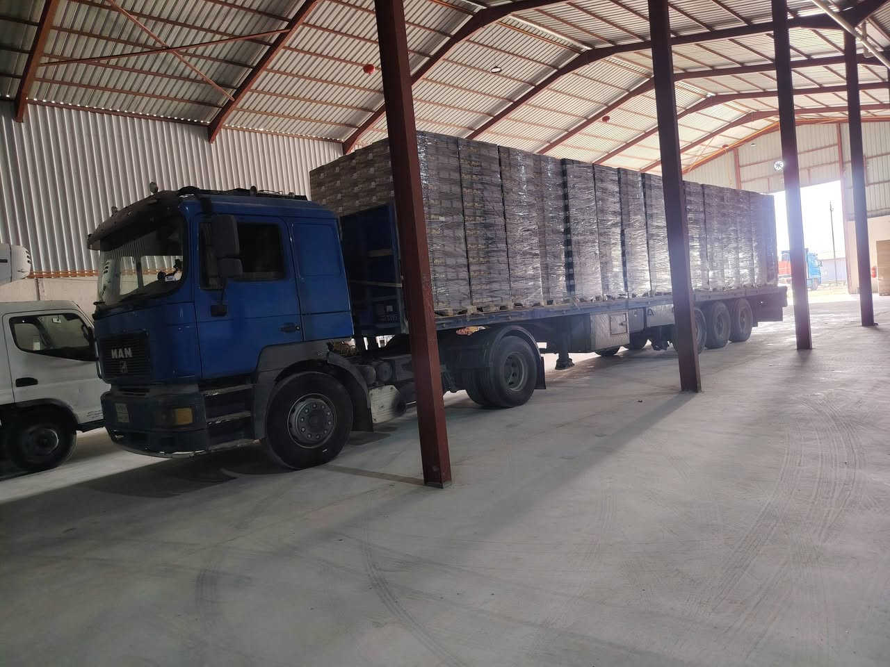 السلام عليكم مان للبيع ***********
