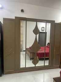 غرفة تركي • ٦ أبواب • نظيفة