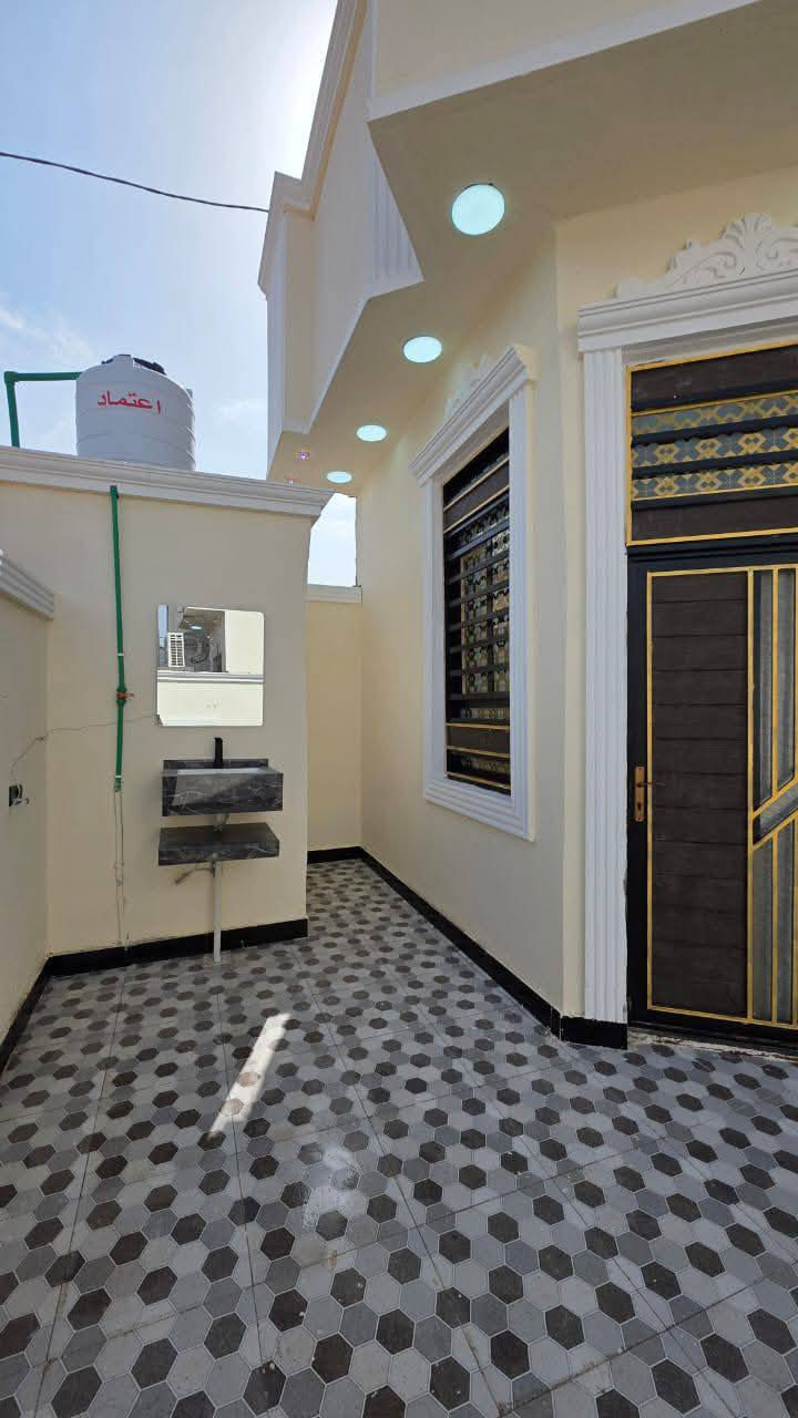 السلام عليكم ورحمة الله وبركاته 👋
اللا ستفسار ***********

توفر دار سكن للبيع  سعر جداً مناسب 

بناء حديث سنة البناء 2026

المساحه 210 م مربع

على شارع 9م

جميع الخدمات متوفره

محتويات البيت ⬇️
دوانيه
صاله
مطبخ
غرف نوم 2
صحيات داخلي + خارجي
كراج

نوع العقار : طابو ملك صرف زراعي عراقي سند 25

العنوان .. بصره كوت ثويني مقابيل صناعية حمدان

فارق جاهز للسكن 

السعر 120بي مجال

للاستفسار ***********
