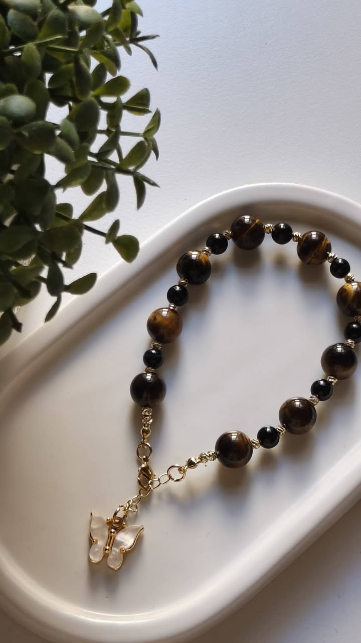 ✨ سوار عين النمر
تفاصيل ذهب برازيلي
قطعة مصممة يدوياً بعناية
إصدار محدود
تغليف راقي جاهز للإهداء
السعر: 20,000 دينار


**إذا كنت صاحب هذا الإعلان وتريد حذفه لأي سبب، رجاءا أرسل رسالة إلى الدعم الفني**