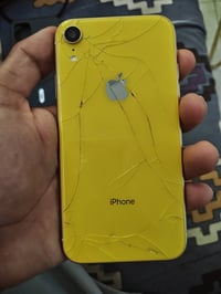 ايفون اكس ار ٦٤ • بطارية ١٠٠ • ضهر مكسور