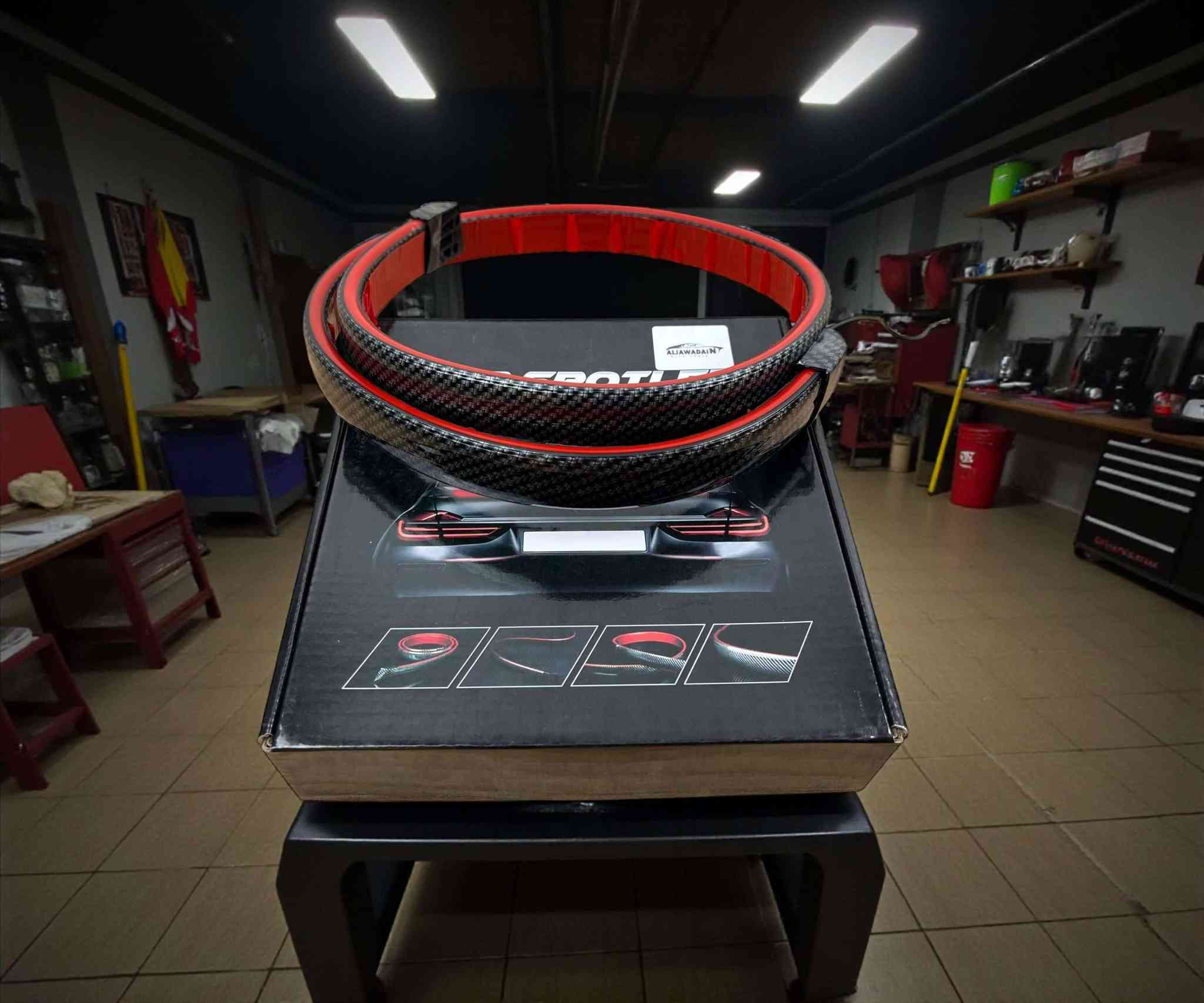 ​"السلام عليكم، لعشاق الترتيب والتميز..
توفرت مسطرة (السطاب الجوكر) الخلفية، تنطي جمالية مو طبيعية للسيارة بالليل.
​🛑 حركات إضاءة كاملة (إشارة، بريك، دبل إشارة).
🛑 تركب على كل أنواع السيارات (صالون وتكسي).
​سعرهه كلش حلو ومناسب للكل 💵
اللي يريد فيديو لطريقة شغلها أو يحجز يكتب (السعر) بالتعليقات وادزله التفاصيل."
او يراسلنا على واتساب ***********
