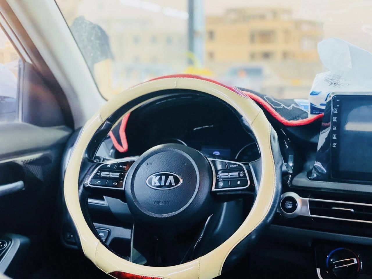 للبيع
كيا سليتوس موديل 2021 فول مواصفات  ما عدا الفتحة محرك ١٦٠٠ توربو كير ومحرك مكفولات برغي ممفتوح بيهن على وضع الشركة كير ايتي بلادي 
لون ابيض
حساسات ورادار امامي وخلفي
حساسات جانبية النقطة العمياء
 تحكم استيرن فول 
 قيادة ذاتية
مانع انزلاق
تحديد مسار
 تخم تايرات جديد  
شاشة كبيرة  تدعم نظام بلي كار
بصمة تشغيل وبصمة ابواب كشنات جلد
لايت 6 عدسات متحركة وتشغيل عن بعد
  ٣ أنظمة قيادة
ماشية ٩٢
للاستفسار ***********
