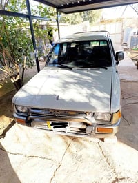 تويوتا بيك أب • ١٩٩٢ • صبغ عام