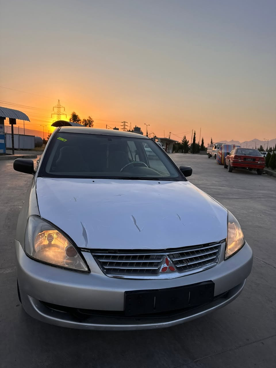 لانسەر 2008   ئۆتۆماتیک  38 گەلا
لیزەری دوبەی
گێڕ تۆماتیک
مەکینە گەورە مەرخوب
بانزین زۆر زۆر کەم ئەخوات 
سەیارەکە هەیکەلی زۆر جوانە زۆر ڕێکو پێکە
زۆر مێمەسرەفە 
تازە پێشو دوای دا گیراوە
سەیارەکە سەیارەی مالە 
گێڕو مەکینە و تەقەو رەقە هەمو گیانی بەشەرت 
نانیشان: پیرەمەگرون
ژم:***********
نرخ:38 گەلا
