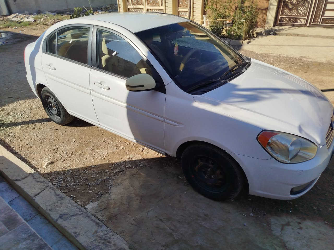 السلام عليكم للبيع سياره اكسنت موديل 11 فول اوتماتيك رقم اربيل باسمي بيه صبغ قطعه ونص  
السياره جاهزة من كل شي مابيه اي نقص السعر 100 ورقه وبيه مجال بسيط مكاني موصل سادة و بعويزة ***********
