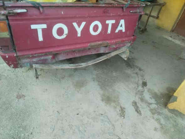 سلام عليكم شباب سياره بيكم موديل 85 لبيع تعبانه شويه عوزه ترتيبات مال فقير ماعنده هاي تفيده بيكم محرك عوزه تجفيت ورعيه موجود رقمه بغداد وديك  عله راعيه ونته ويا عليه غرامات 500 الف سياره حلوه وبسعر مناسب مكانه ب واسط سياره والله خير من الله جنت اروح بيه لي محافضه وخرب وهسي منه سياره نضيفه لي حب يستفسر رقم *********** وبيك خير ويدلل
