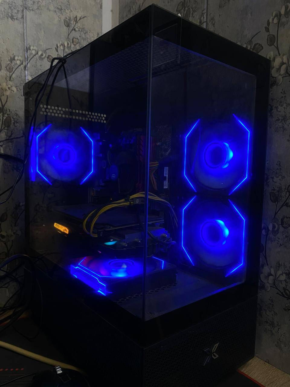 تجميعة سيت اب فول مواصفات ما تحتاج اي شي وياها جيب و شد و العب ولا نقص اي قطعة تحتاج
I5 10400F
ASUS H410_E
RAM 16 XPG D10 2666HZ
RTX 2060 MIS GAMING Z 6G
SSD 256 M.2 NVME
HHD 500G
PSU 550
كيس موضح بالصوره
الشاشه
AOC  GAMING  27 G4
180Hz
ms 0.5
IPS
HD
Ups 1500va  
+مع كرسي كيمنك كلش مريح

+ميز موضح بالصورة مرتب
+سماعات ستيريو 
+كيبورد ميكانيكي
+ماوس لوجتك 
+كامرة لوجتك وضوح fhd
+سبيكرات

السعر النهائي مليون و 100 
القطع كلها نضيفة تجميعة و ما متعوبة ابد ابد 
المكان بغداد الزعفرانية
  
ملاحضه كل قطع الكراتين موجوده  لا يوجد توصيل محافظات 
توصيل لا يوجد


**إذا كنت صاحب هذا الإعلان وتريد حذفه لأي سبب، رجاءا أرسل رسالة إلى الدعم الفني**