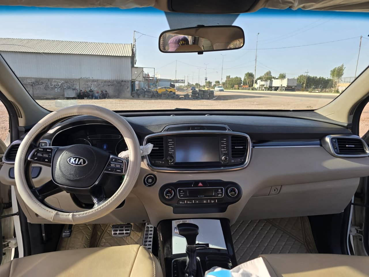 سلام عليكم
للبيع 

كيا سورنتو 2020 استلام زيرو خليجي 

ماشية 140 الاف كم فقط

رقم بغداد الجديد سنوية جديدة 

مكينة ستة سلندر 

كفاله عامة

سيارة كلها زيرو 

سيارة فول 1/1 عدا بانوراما وكامرات الجانبية

المواصفات :- 

ويل 19

بصمة تشغيل وابواب وجنطة كهرباء

كامرة خلفية

كشنات جلد

كشنات كهرباء  

تشغيل عن بعد 

ثلاث انظمة قياده 

شحن لاسلكي

منافذ تايبسي

بلوجكتر لد

مري شفط 

ترحيب 

سبعة راكب 

الخ من المواصفات المعروفة

للاستفسار الاتصال او المراسله واتساب ***********
