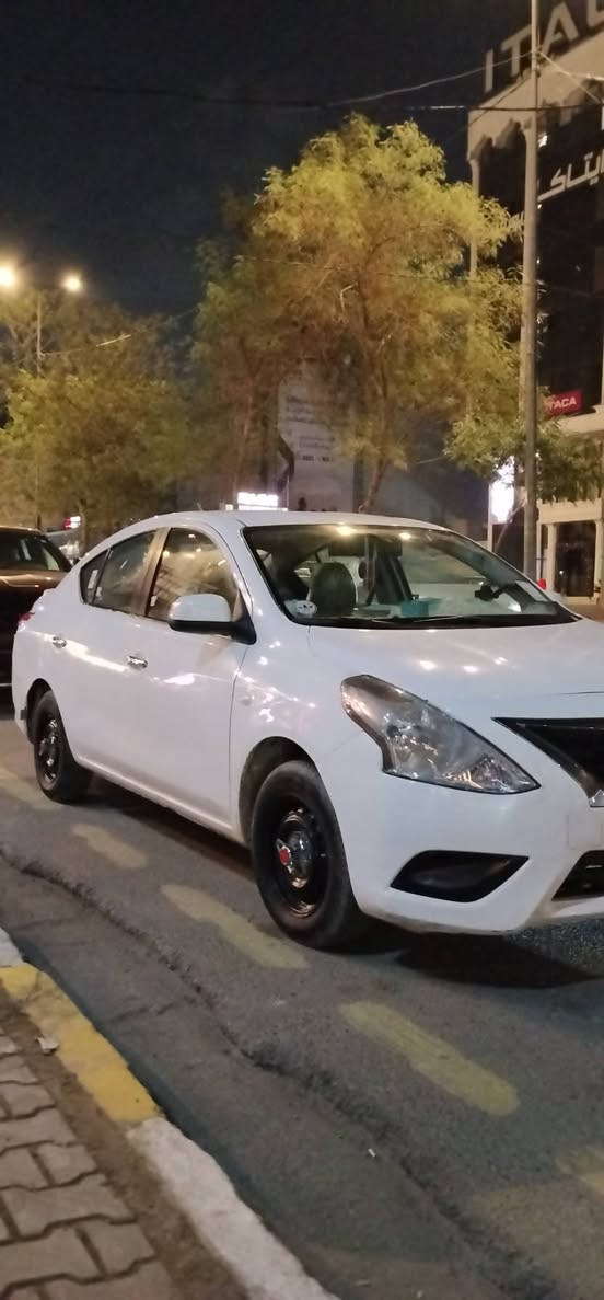 سلام عليكم نيسان سني هندي بليته زركه
2020 باسمي بيه صبغ بل باب راكب ربعه 
***********
السعر 107وبيه مجال 
ماشيه 130
