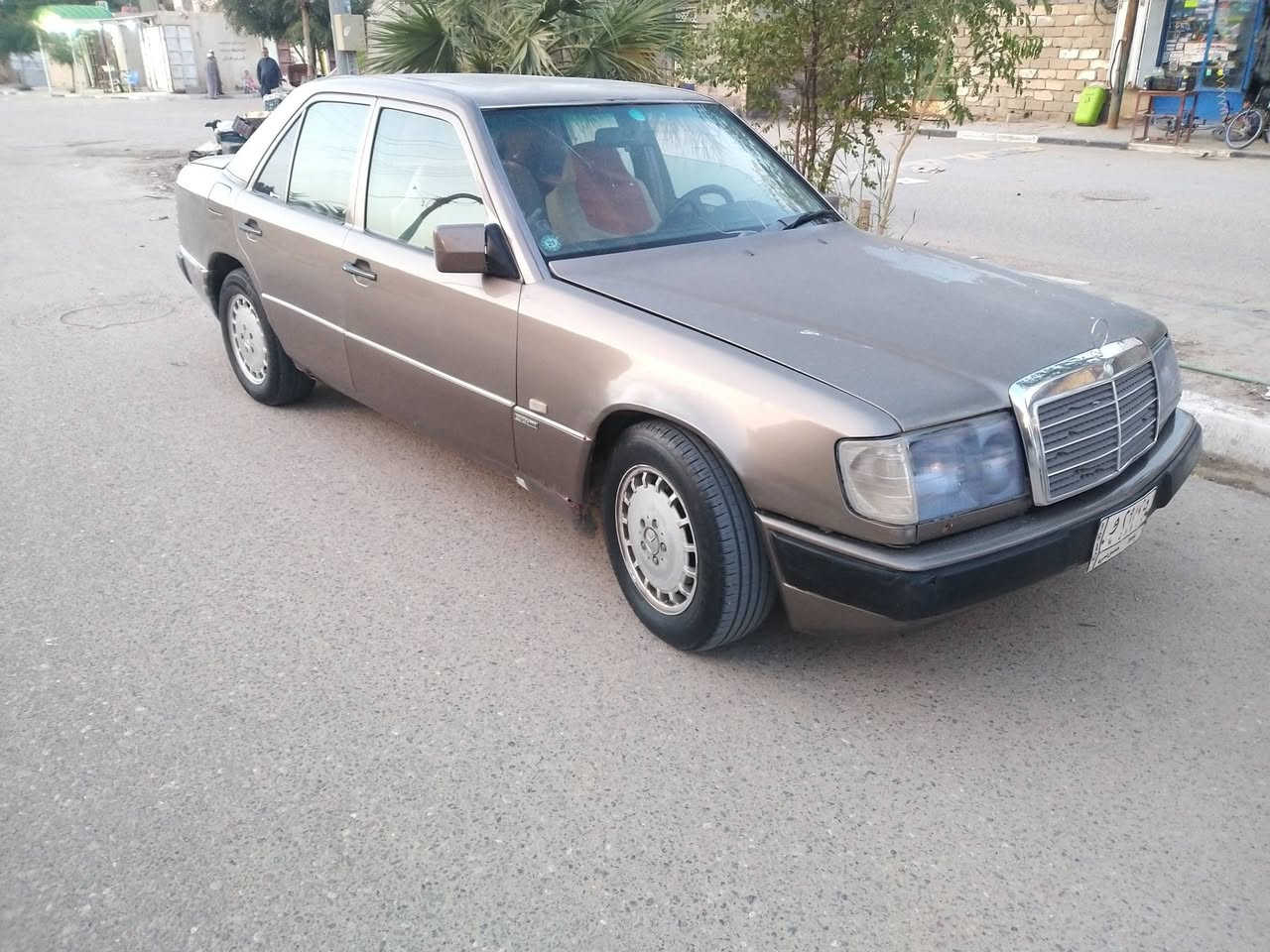 إعادة النشر بسبب الوعود الكاذبة  مارسدس دب موديل 1989 مكينة وكير فيفتي مكفولات حداد حلو  تخم تاير رقم بغداد و مشروع وطني سعر 38 مكان البصرة القرنة الاستفسار ***********
