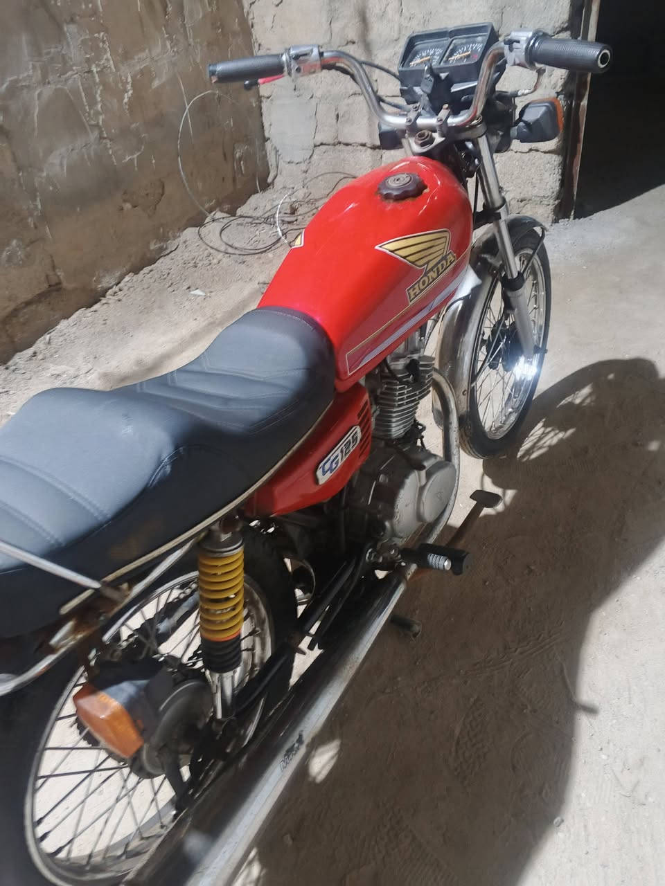 دراجه لبيع ادوات نامه مفتوحه عينه ولايت سعر 400 وبيها مجال مكان البصره ابو الخصيب مو شراي لاترسل ***********
