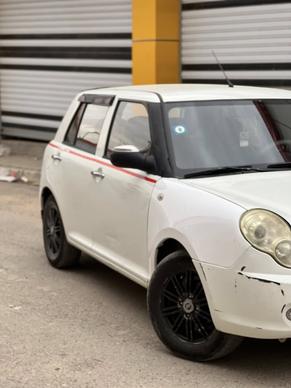 ليفان 320 للبيع كير ومكينة بحالة جيدة جداً  للاستفسار مراسلة الصفحة او الاتصال بالرقم ***********
