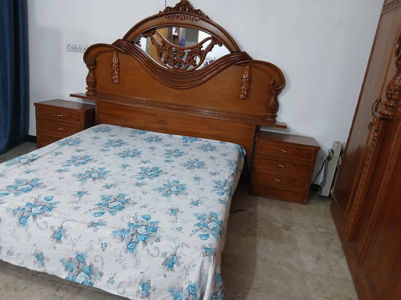 غرفه نوم شغل توصا ثكيل سعره 800
جرابي ام نفر سعر الوحده 50 
كنتور بابين 150 بي مجال مكان الكراده الشاري خاص المو شراي ليدخل ولا يراسل


**إذا كنت صاحب هذا الإعلان وتريد حذفه لأي سبب، رجاءا أرسل رسالة إلى الدعم الفني**
