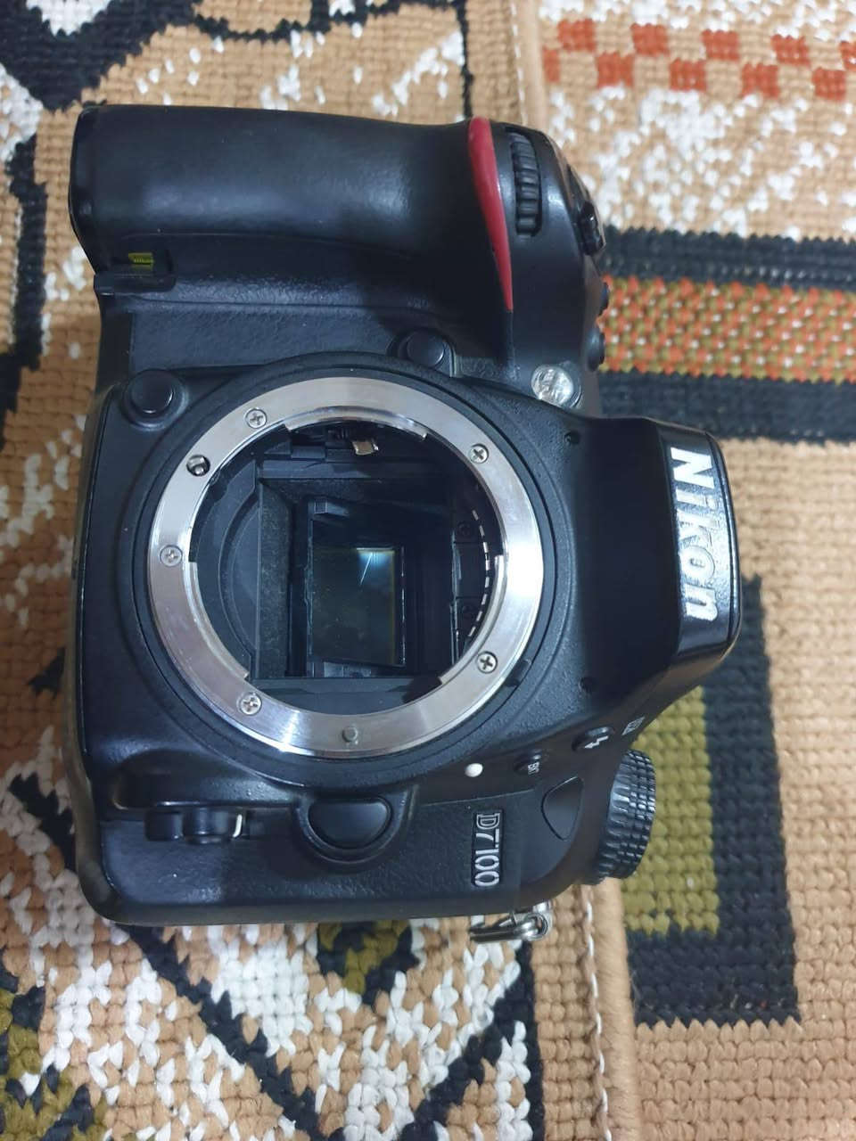 كامره نضيفه كلش للبيع النوع نيكون 7100
 مع كامل ملحقاته الاستفسار تصال ع رقم ‏‪***********‬‏ ناصرية, ذي قار
